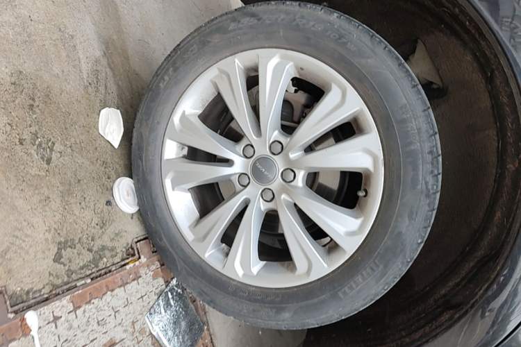 Used Haval H8 2017 2.0T Gasoline 4x4 Enjoyment Model Right Rear Wheel Hub