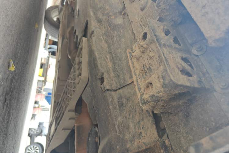 Used Haval H8 2017 2.0T Gasoline 4x4 Smart Enjoyment Version Right Side Sill