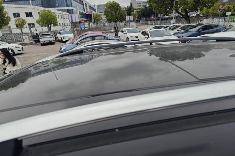 Used Haval H8 2017 2.0T Gasoline 4x4 Smart Enjoyment Version Roof