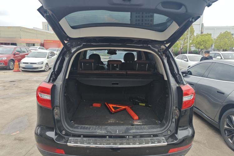 Used Haval H8 2017 2.0T Gasoline 4x4 Smart Enjoyment Version Trunk