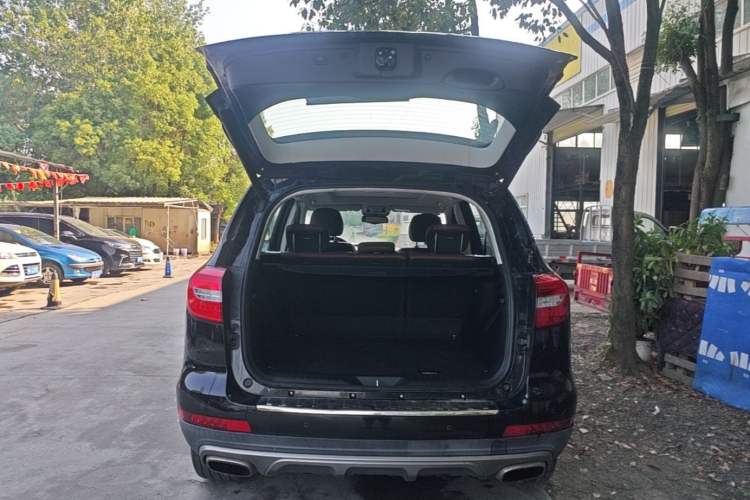 Used Haval H8 2017 2.0T Gasoline Two-Wheel Drive Smart Edition Trunk