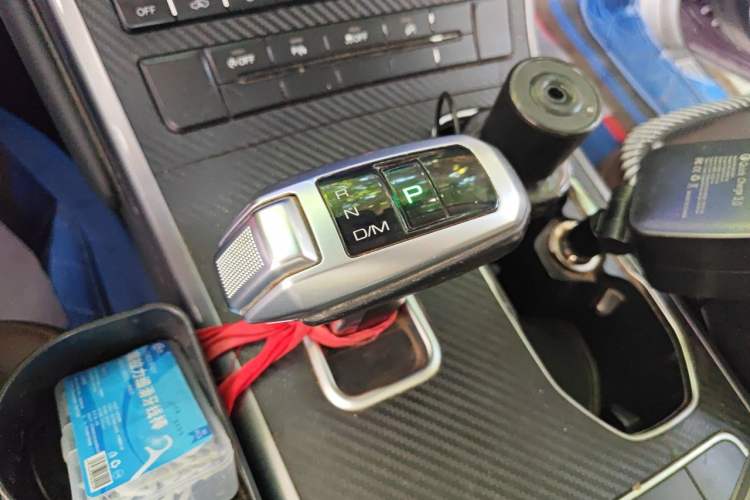 Used Haval H8 2017 2.0T Gasoline Two-Wheel Drive Smart Edition Gear Lever