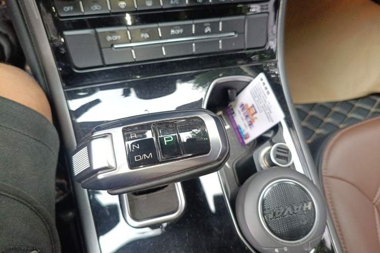 Used Haval H8 2017 2.0T Gasoline Two-Wheel Drive Enjoyment Version Gear Lever