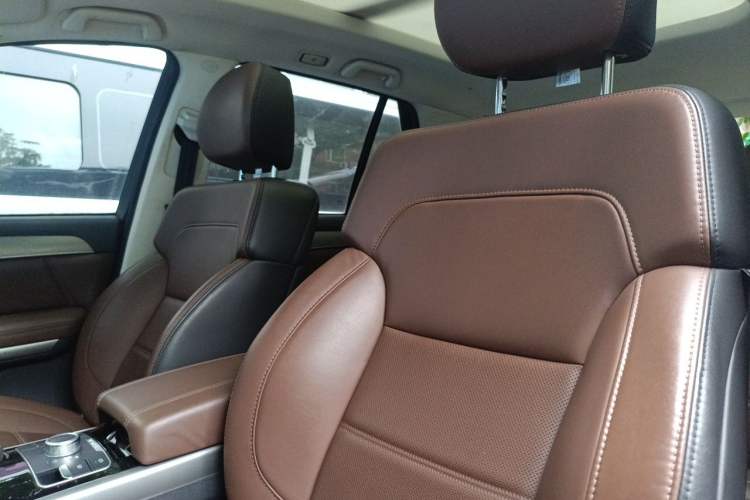 Used Haval H8 2017 2.0T Gasoline Two-Wheel Drive Enjoyment Version Left Front Seat