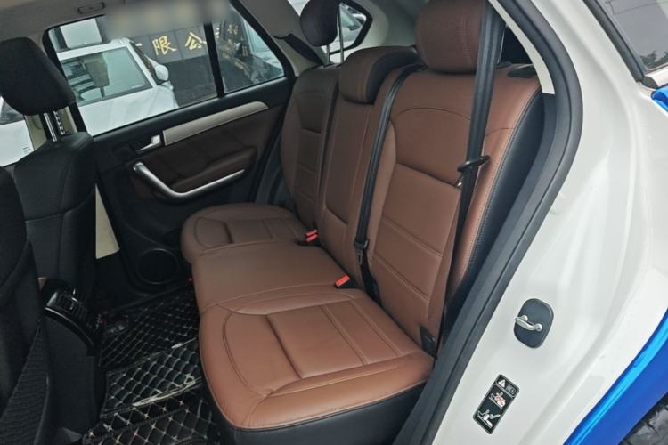 Used Haval H8 2017 2.0T Gasoline Two-Wheel Drive Enjoyment Version Left Rear Seat