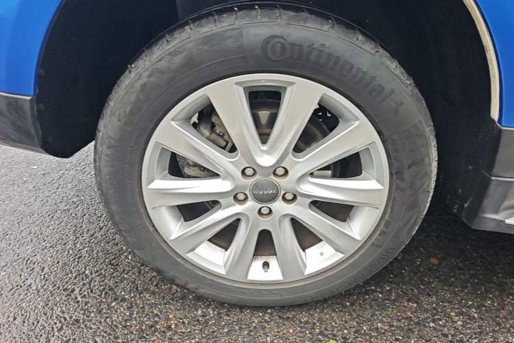 Used Haval H8 2017 2.0T Gasoline Two-Wheel Drive Enjoyment Version Right Rear Wheel Hub