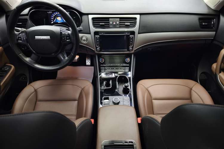 Used Haval H8 2017 2.0T Gasoline 4x4 Smart Enjoyment Version Interior 2