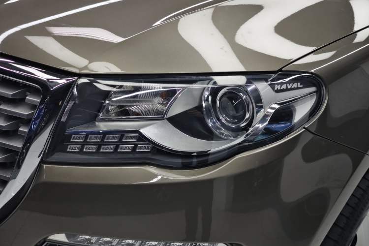 Used Haval H8 2017 2.0T Gasoline 4x4 Smart Enjoyment Version Left Front Headlight