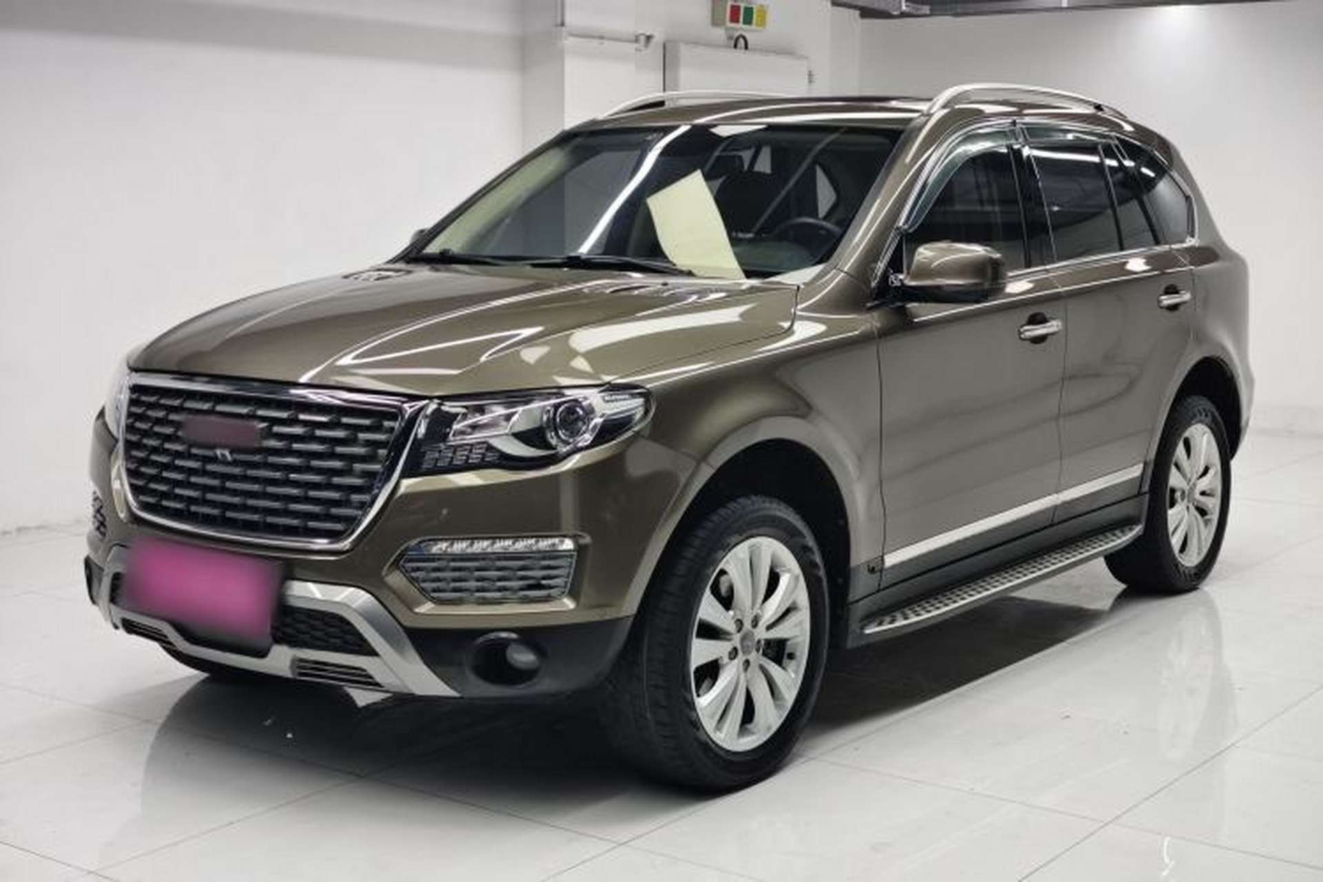 Used Haval H8 2017 2.0T Gasoline 4x4 Smart Enjoyment Version Front Left 45 Deg