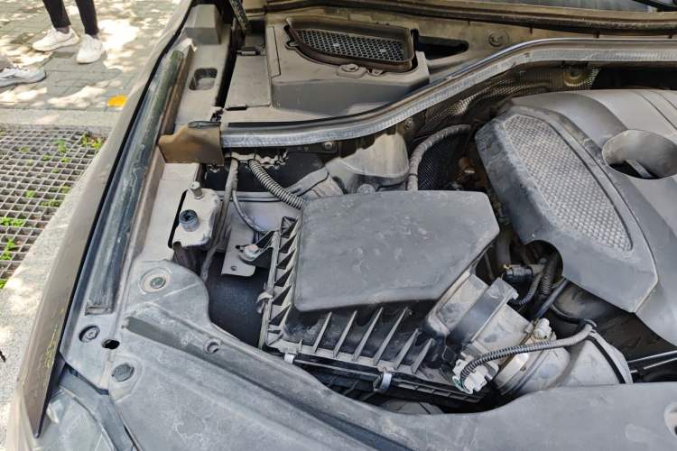 Used Haval H8 2017 2.0T Gasoline 4x4 Smart Enjoyment Version Engine Bay Right