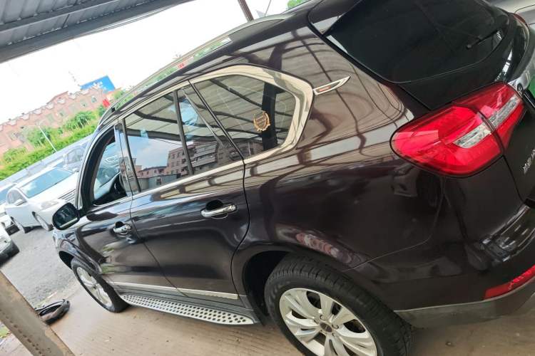 Used Haval H8 2017 2.0T Gasoline Two-Wheel Drive Enjoyment Version Exterior 3