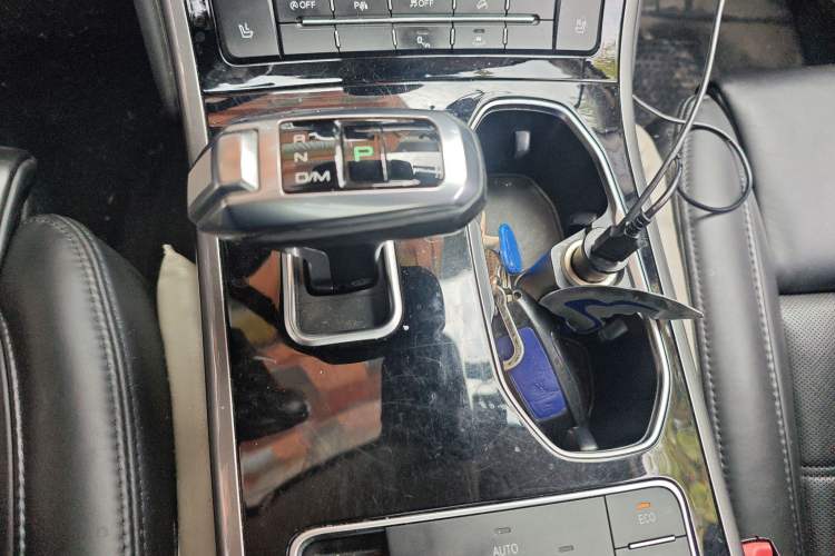 Used Haval H8 2017 2.0T Gasoline Four-Wheel Drive Luxury Model Gear Lever