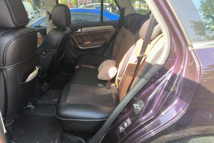 Used Haval H8 2017 2.0T Gasoline Four-Wheel Drive Luxury Model Left Rear Seat