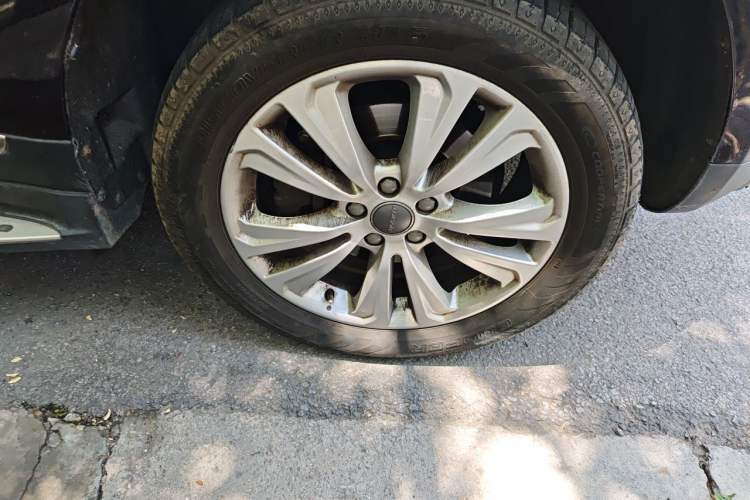 Used Haval H8 2017 2.0T Gasoline 4x4 Smart Enjoyment Version Right Front Wheel Hub
