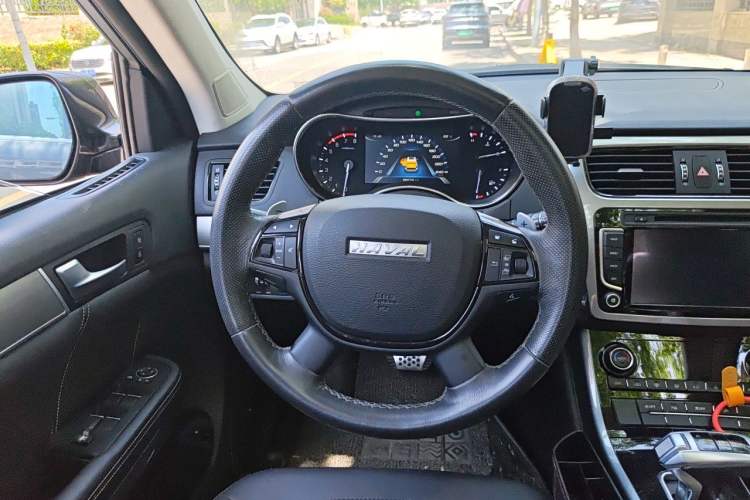 Used Haval H8 2017 2.0T Gasoline 4x4 Smart Enjoyment Version Steering Wheel