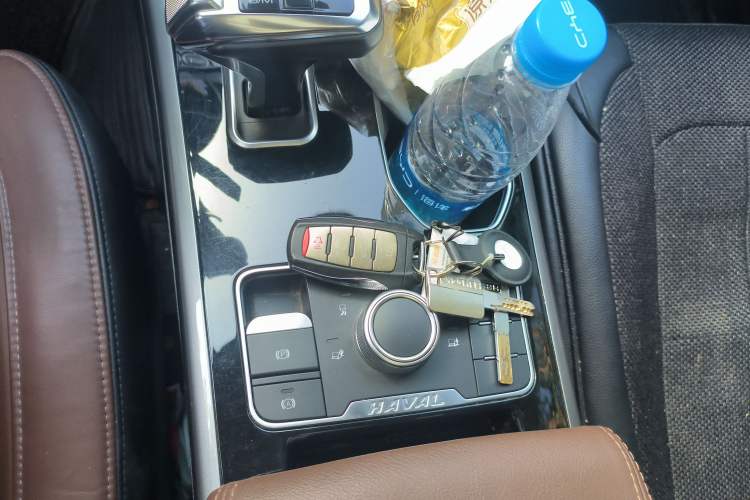 Used Haval H8 2017 2.0T Gasoline Four-Wheel Drive Luxury Model Vehicle Key