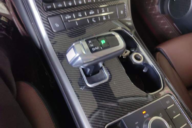 Used Haval H8 2017 2.0T Gasoline Four-Wheel Drive Luxury Model Gear Lever