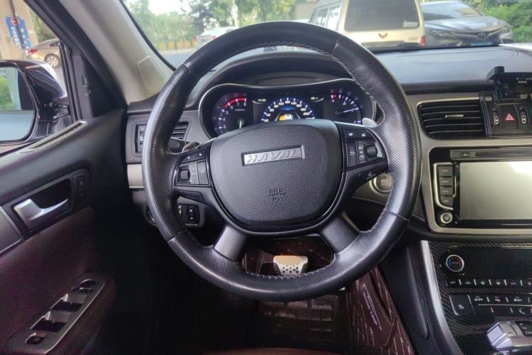 Used Haval H8 2017 2.0T Gasoline Four-Wheel Drive Luxury Model Steering Wheel