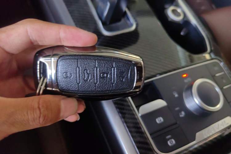 Used Haval H8 2017 2.0T Gasoline Four-Wheel Drive Luxury Model Vehicle Key