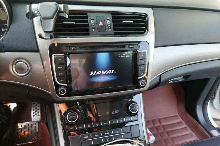 Used Haval H8 2017 2.0T Gasoline 4x4 Smart Enjoyment Version Audio And AC Panel