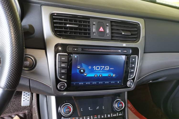 Used Haval H8 2017 2.0T Gasoline 4x4 Enjoyment Model Audio And AC Panel