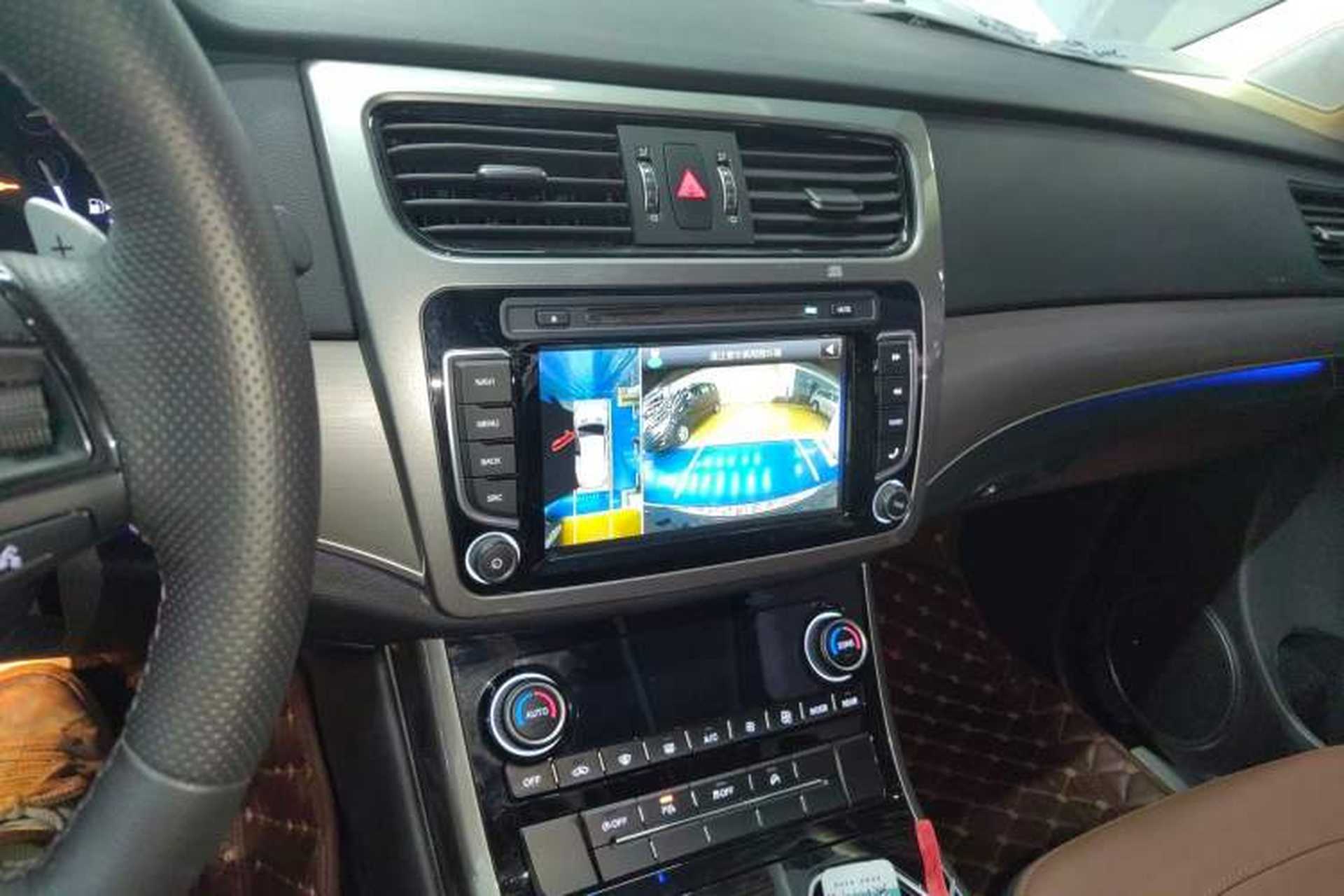Used Haval H8 2017 2.0T Diesel Two-Wheel Drive Smart Edition Audio And AC Panel