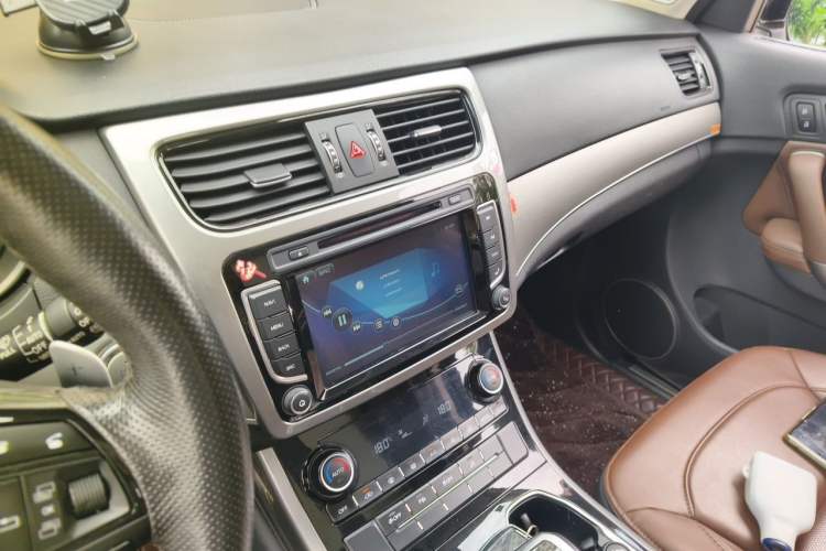 Used Haval H8 2017 2.0T Gasoline 4x4 Smart Enjoyment Version Audio And AC Panel