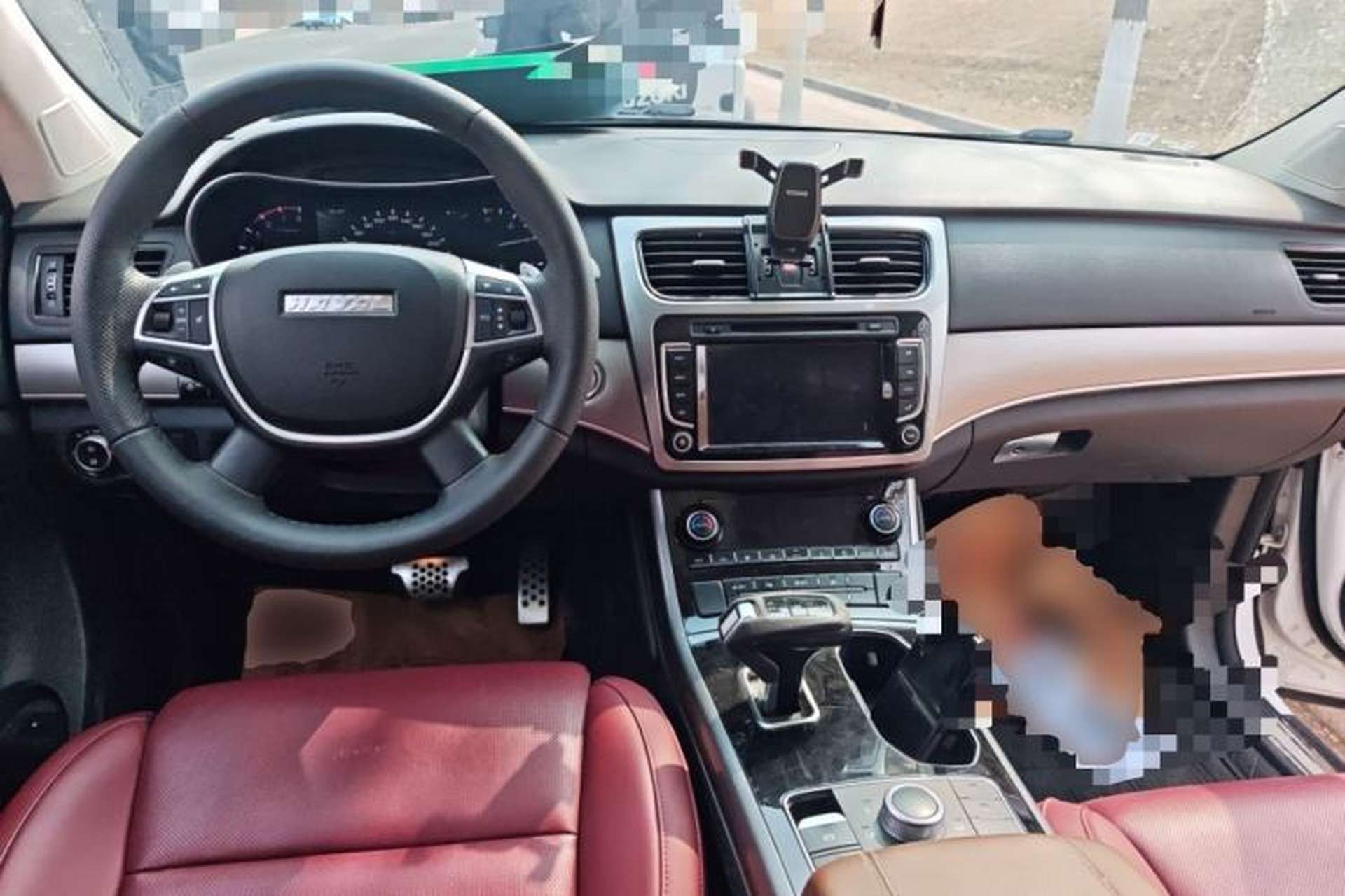 Used Haval H8 2017 2.0T Gasoline 4x4 Enjoyment Model Center Console