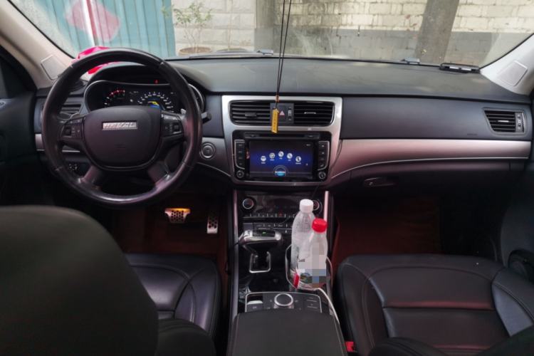 Used Haval H8 2017 2.0T Gasoline 4x4 Smart Enjoyment Version Center Console