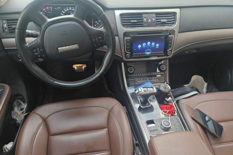 Used Haval H8 2017 2.0T Gasoline 4x4 Smart Enjoyment Version Center Console