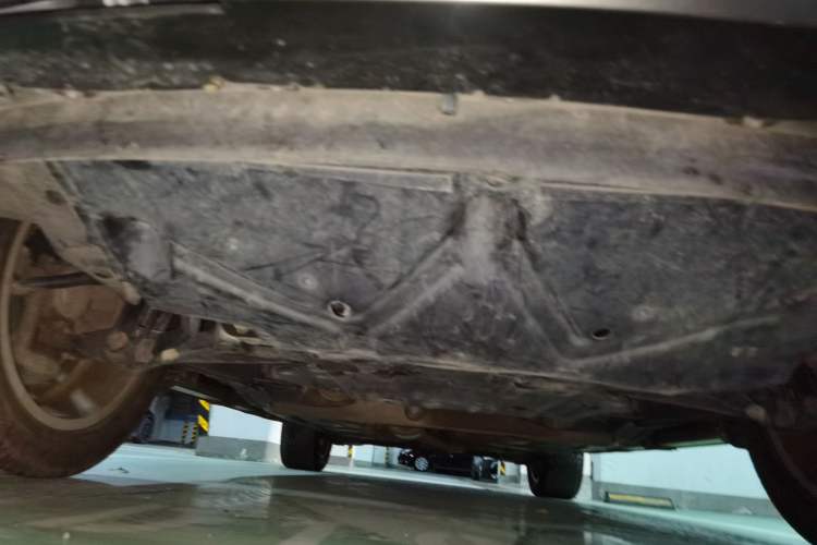 Used Haval H8 2017 2.0T Gasoline Two-Wheel Drive Smart Edition Chassis Front