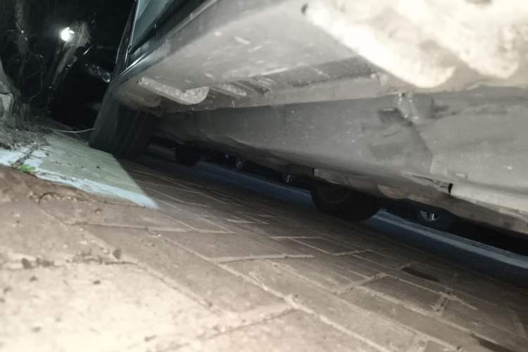 Used Haval H8 2017 2.0T Gasoline Four-Wheel Drive Luxury Model Chassis Front Right