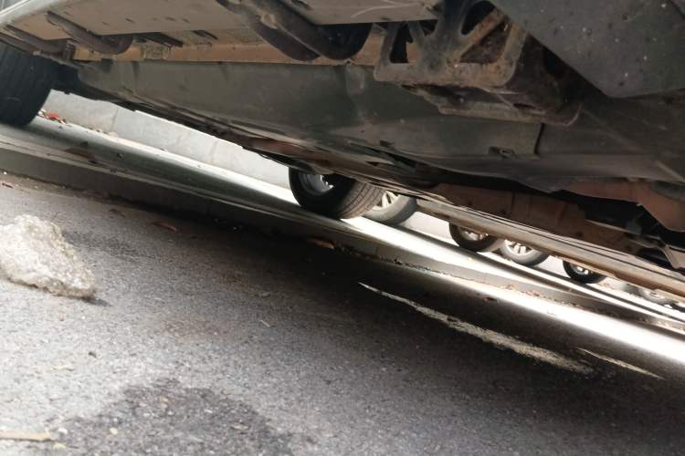 Used Haval H8 2017 2.0T Gasoline Two-Wheel Drive Enjoyment Version Chassis Front Right