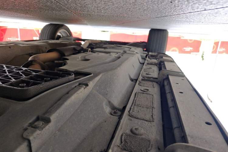Used Haval H8 2017 2.0T Gasoline 4x4 Enjoyment Model Chassis Front Right