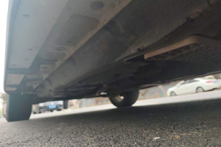 Used Haval H8 2017 2.0T Gasoline Two-Wheel Drive Smart Edition Chassis Front Right