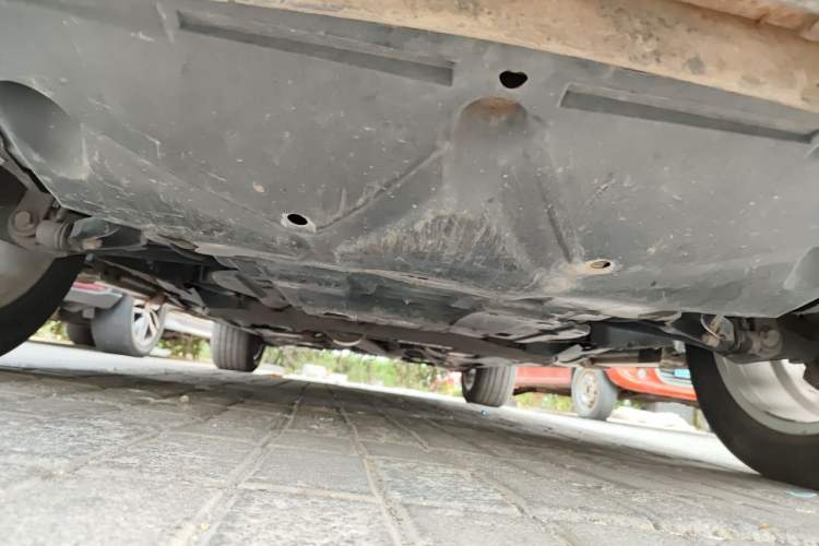 Used Haval H8 2017 2.0T Gasoline Two-Wheel Drive Enjoyment Version Chassis Front
