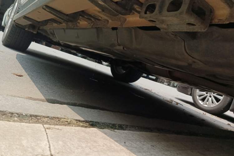 Used Haval H8 2017 2.0T Gasoline Two-Wheel Drive Enjoyment Version Chassis Rear Left