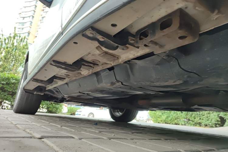 Used Haval H8 2017 2.0T Gasoline Two-Wheel Drive Enjoyment Version Chassis Rear Left