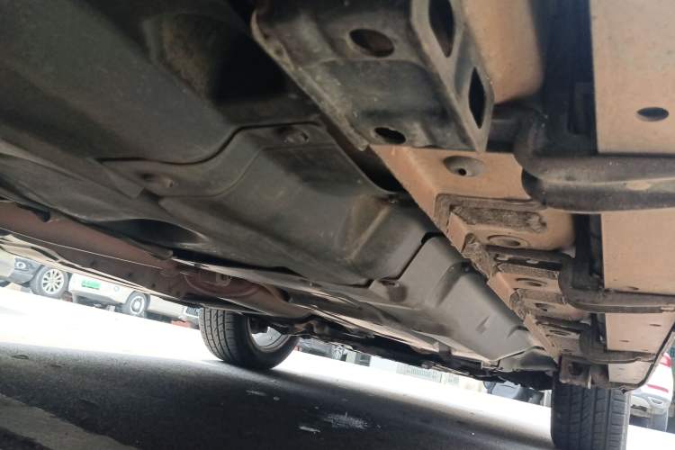 Used Haval H8 2017 2.0T Gasoline Two-Wheel Drive Enjoyment Version Chassis Rear Right