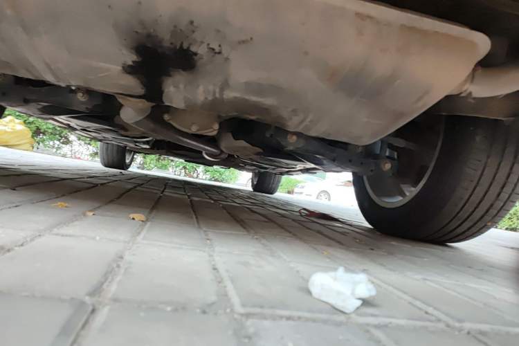 Used Haval H8 2017 2.0T Gasoline Two-Wheel Drive Enjoyment Version Chassis Rear