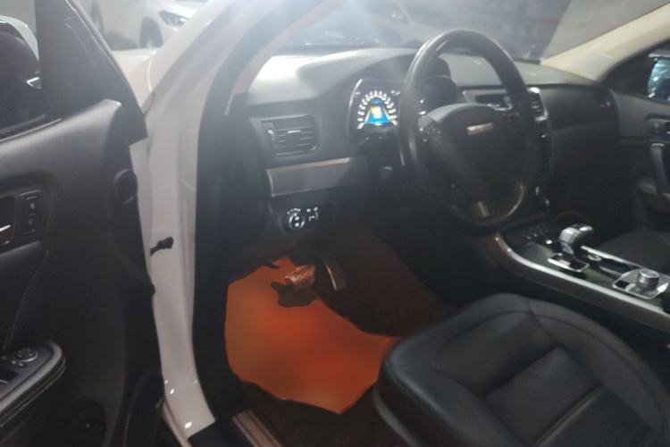 Used Haval H8 2017 2.0T Gasoline 4x4 Smart Enjoyment Version Driver Seat