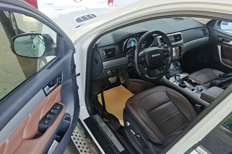 Used Haval H8 2017 2.0T Gasoline Two-Wheel Drive Enjoyment Version Driver Seat