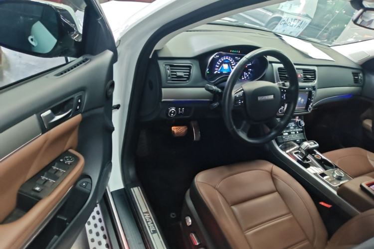Used Haval H8 2017 2.0T Gasoline 4x4 Enjoyment Model Driver Seat