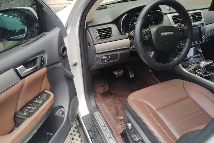 Used Haval H8 2017 2.0T Gasoline 4x4 Smart Enjoyment Version Driver Seat