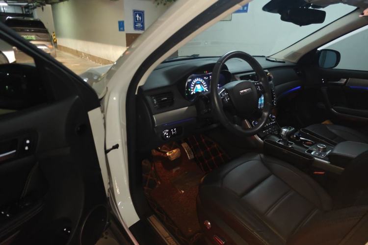 Used Haval H8 2017 2.0T Gasoline Two-Wheel Drive Smart Edition Driver Seat