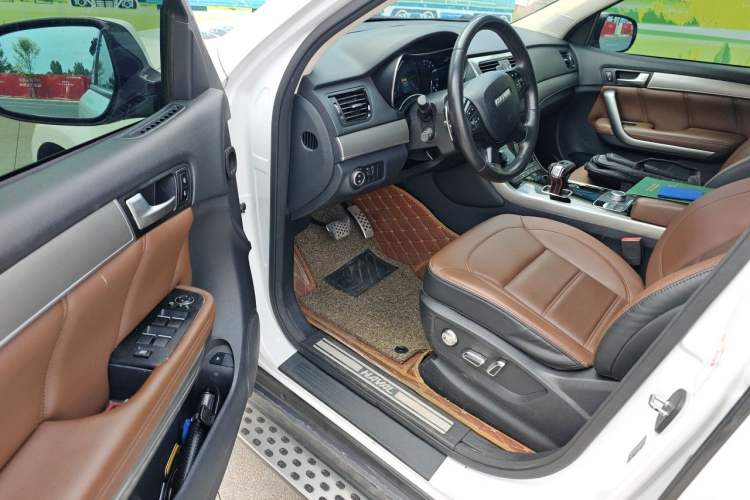 Used Haval H8 2017 2.0T Gasoline 4x4 Enjoyment Model Driver Seat