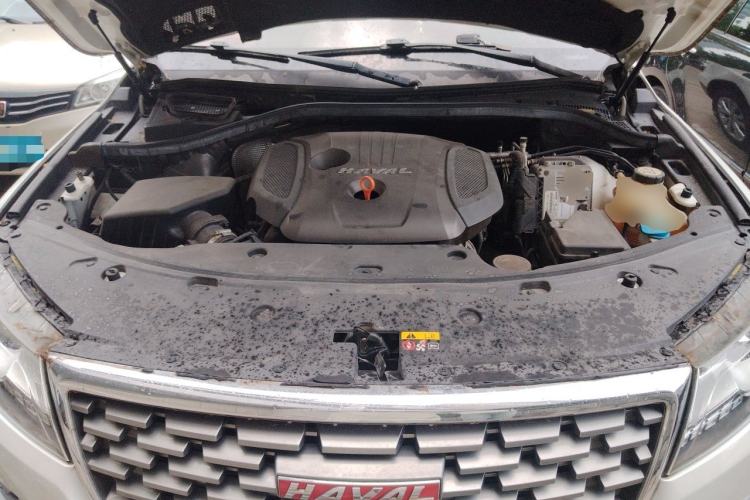 Used Haval H8 2017 2.0T Gasoline 4x4 Smart Enjoyment Version Engine Bay