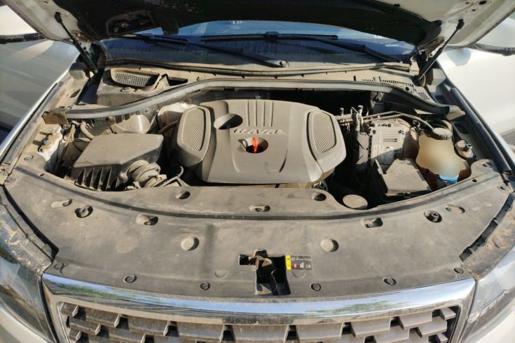 Used Haval H8 2017 2.0T Gasoline 4x4 Smart Enjoyment Version Engine Bay
