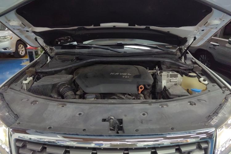 Used Haval H8 2017 2.0T Diesel Two-Wheel Drive Smart Edition Engine Bay