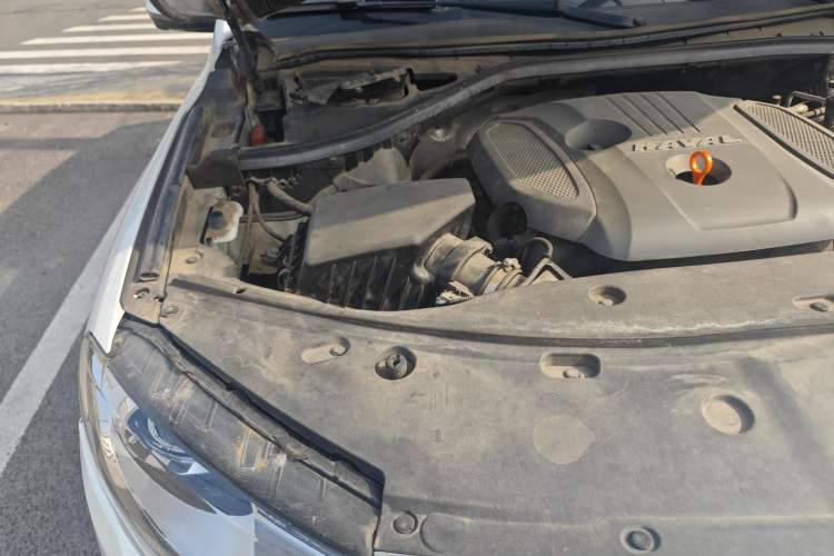 Used Haval H8 2017 2.0T Gasoline 4x4 Smart Enjoyment Version Engine Bay Right